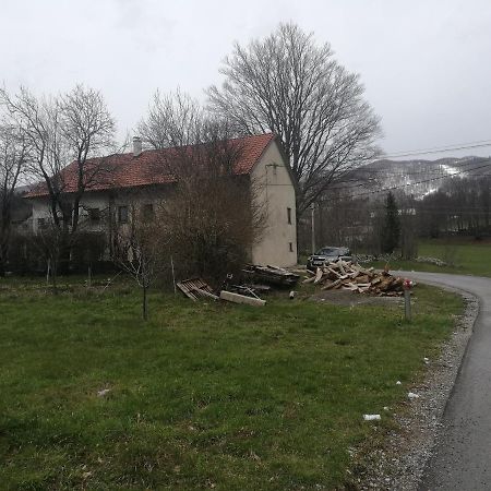 Appartamento Apartma Burjuca Ajdovščina Esterno foto
